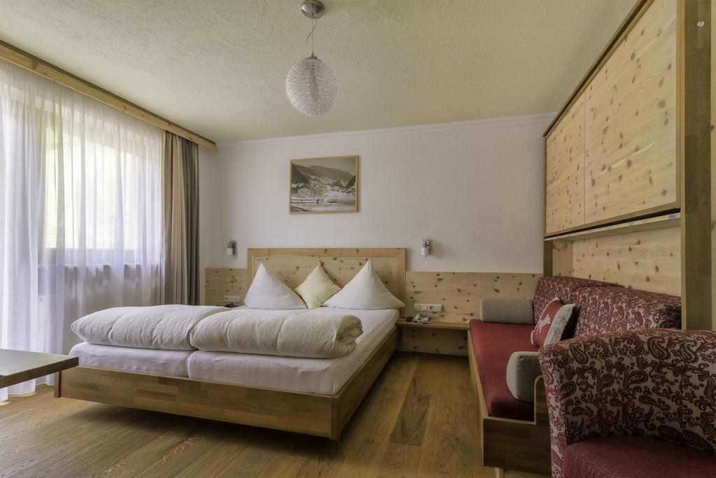 Hotel Enzian Paznaun ゼー エクステリア 写真